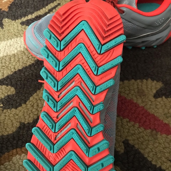 Adidas - Picture 3 of 6